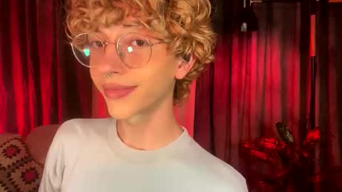 Damiano online show from May 7, 9:53 pm
