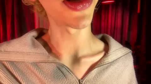 Damiano online show from May 16, 9:02 pm