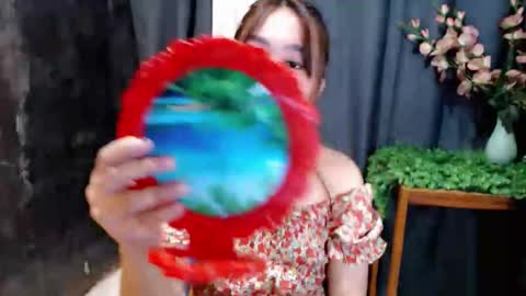 Snapshot of thisiskimmy chatting on April 19, 2:27 pm thisiskimmy online show from April 19, 2:27 pm