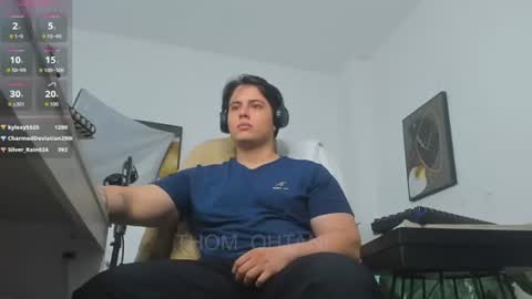 Snapshot of thom_ohtani chatting on June 25, 1:49 am thom_ohtani online show from June 25, 1:49 am