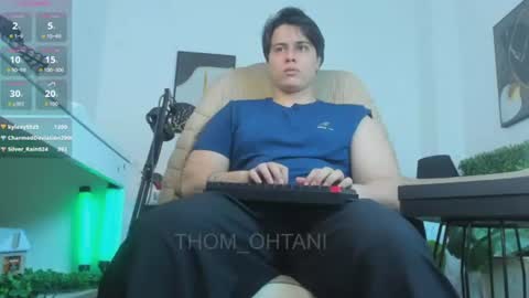 Snapshot of thom_ohtani chatting on June 25, 5:12 am thom_ohtani online show from June 25, 5:12 am