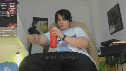Snapshot of thom_ohtani chatting on July 6, 8:55 pm thom_ohtani online show from July 6, 8:55 pm