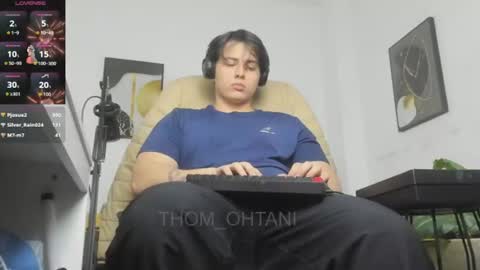 Snapshot of thom_ohtani chatting on July 8, 4:28 am thom_ohtani online show from July 8, 4:28 am