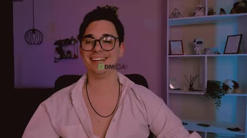 thomas_crow online show from April 26, 9:07 am