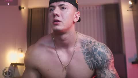 Thomas Falcon online show from November 4, 12:32 am