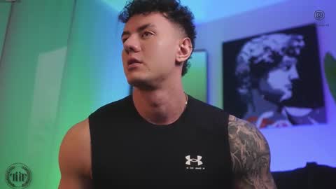 Thomas Falcon online show from December 15, 10:58 pm