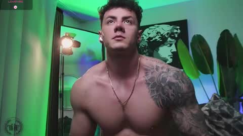 Thomas Falcon online show from February 3, 2:53 am