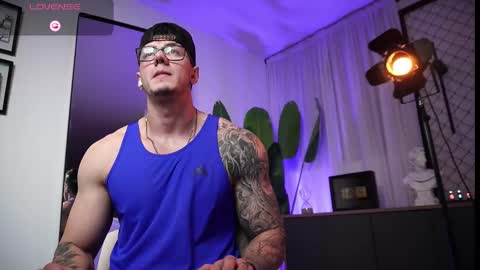 Thomas Falcon online show from February 12, 11:44 pm