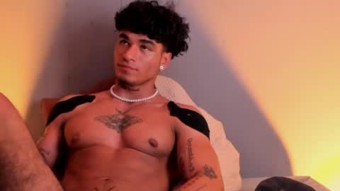 Snapshot of thomas_fit1 chatting on December 10, 5:28 am Thomas 3  JUST STAY AND BE MY LAST LOVE online show from December 10, 5:28 am