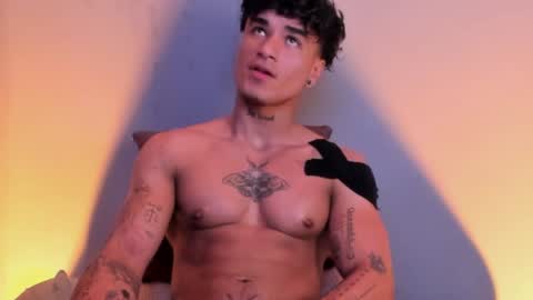 Snapshot of thomas_fit1 chatting on December 28, 7:01 pm Thomas 3  JUST STAY AND BE MY LAST LOVE online show from December 28, 7:01 pm