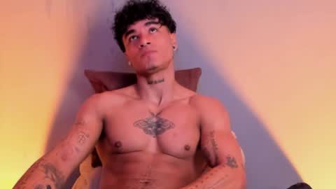 Snapshot of thomas_fit1 chatting on January 6, 11:31 pm Thomas 3  JUST STAY AND BE MY LAST LOVE online show from January 6, 11:31 pm