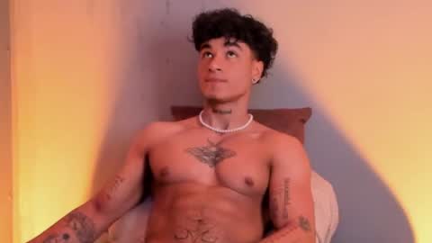 Snapshot of thomas_fit1 chatting on January 9, 5:22 pm Thomas 3  JUST STAY AND BE MY LAST LOVE online show from January 9, 5:22 pm