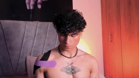 Snapshot of thomas_fit1 chatting on October 9, 6:00 am Thomas 3  JUST STAY AND BE MY LAST LOVE online show from October 9, 6:00 am