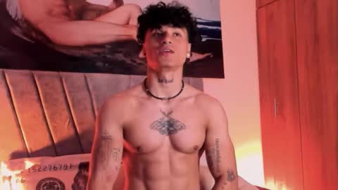 Snapshot of thomas_fit1 chatting on October 20, 11:27 pm Thomas 3  JUST STAY AND BE MY LAST LOVE online show from October 20, 11:27 pm