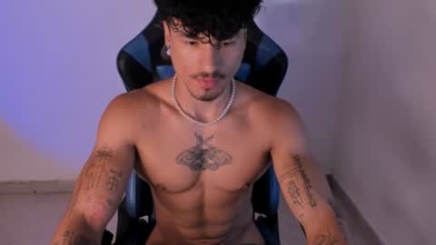 Snapshot of thomas_fit1 chatting on June 30, 12:50 pm Thomas 3 JUST STAY AND BE MY LAST LOVE online show from June 30, 12:50 pm
