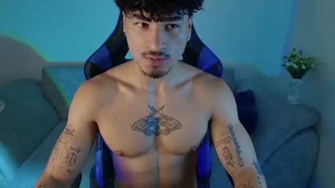 Snapshot of thomas_fit1 chatting on July 27, 11:06 am Thomas 3 JUST STAY AND BE MY LAST LOVE online show from July 27, 11:06 am