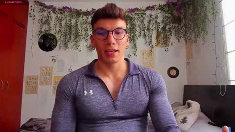 Thomas Grey online show from February 7, 8:20 pm