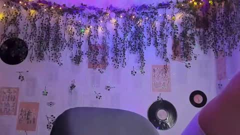 Thomas Grey online show from February 15, 6:12 am