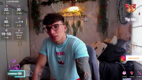 Thomas Grey online show from December 20, 8:38 pm