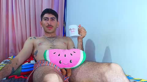 thomas_ks11 online show from February 25, 12:55 pm