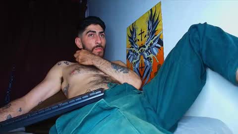 thomas_ks11 online show from February 3, 3:04 am