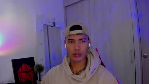 Thomas online show from February 3, 6:24 pm