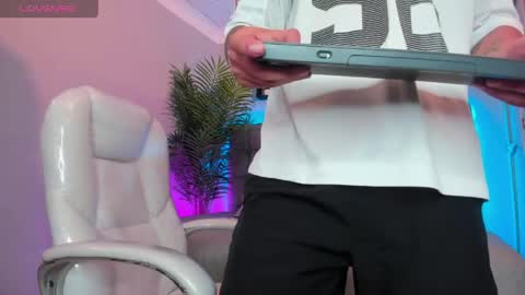 Thomas online show from April 29, 5:30 pm