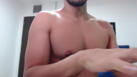 Thomas online show from February 8, 8:21 pm