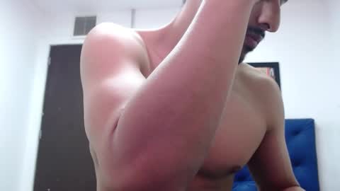 Thomas online show from February 22, 8:09 pm