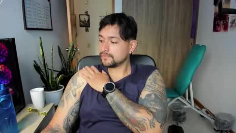 Thomas online show from December 4, 4:48 pm