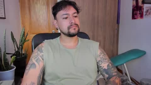 Thomas online show from December 14, 5:18 pm