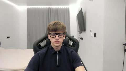 Tomas online show from May 2, 6:57 pm