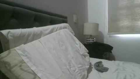 Snapshot of thomasbbc25 chatting on January 17, 7:49 pm Thomas online show from January 17, 7:49 pm