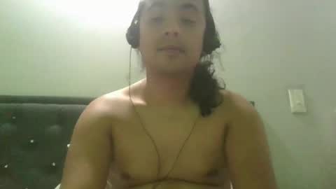 Snapshot of thomasbbc25 chatting on January 24, 3:54 am Thomas online show from January 24, 3:54 am