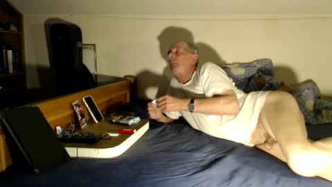 Thomas online show from December 1, 5:29 pm