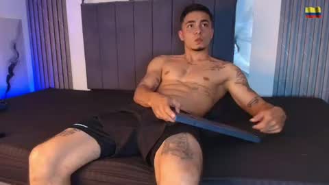 thomass_conor online show from June 12, 10:19 pm