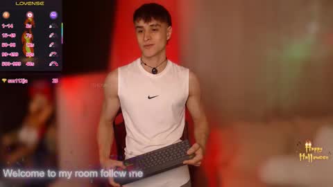 Thom Klein online show from October 24, 7:43 pm