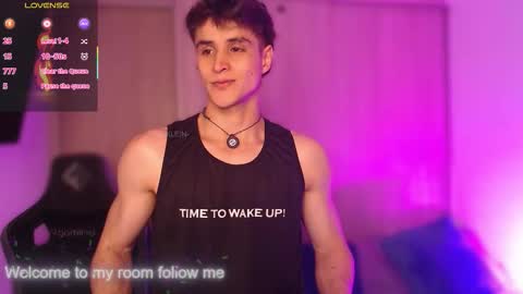 Snapshot of thomklein chatting on November 13, 7:13 pm Thom Klein online show from November 13, 7:13 pm