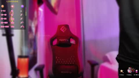 Snapshot of thomklein chatting on November 19, 9:09 am Thom Klein online show from November 19, 9:09 am