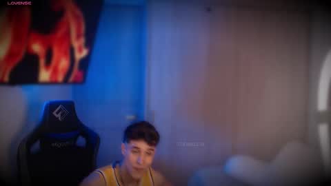 Thom Klein online show from December 19, 7:43 pm