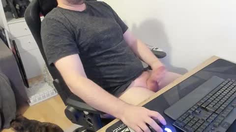 Snapshot of thommy2008 chatting on January 6, 9:46 am thommy2008 online show from January 6, 9:46 am