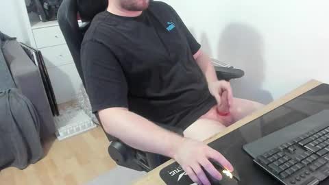 Snapshot of thommy2008 chatting on March 2, 2:35 pm thommy2008 online show from March 2, 2:35 pm