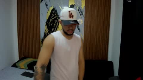 Snapshot of thomson_hot01 chatting on November 22, 5:17 am thomson_hot01 online show from November 22, 5:17 am