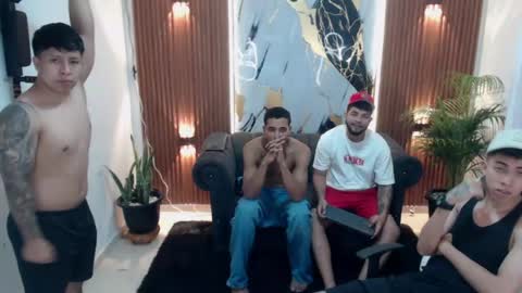 Snapshot of thomson_hot01 chatting on May 8, 5:35 am thomson_hot01 online show from May 8, 5:35 am