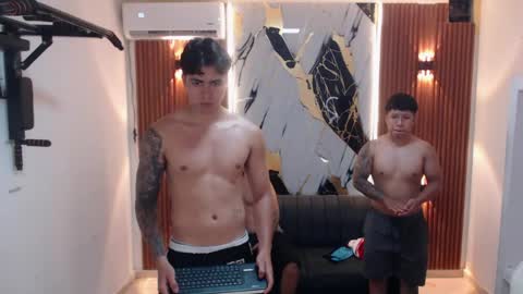 Snapshot of thomson_hot01 chatting on June 2, 5:20 am thomson_hot01 online show from June 2, 5:20 am
