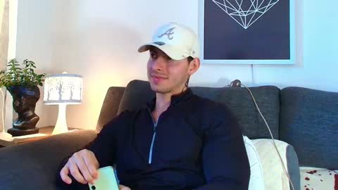 thomylov online show from March 15, 1:06 pm