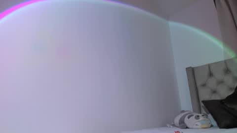 Snapshot of thomythompson chatting on January 29, 3:22 am Thomy T online show from January 29, 3:22 am