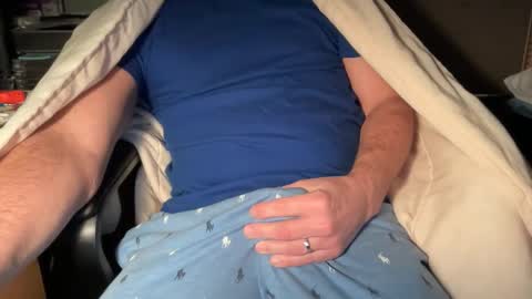 Snapshot of thongguy2021 chatting on March 21, 2:16 am thongguy 2021 online show from March 21, 2:16 am