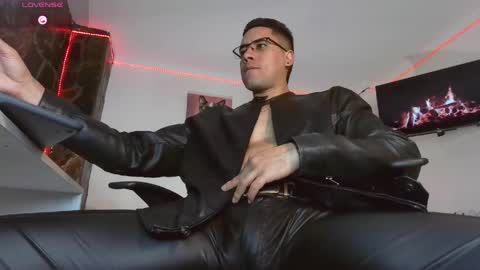 Snapshot of thonydupont chatting on May 15, 10:06 pm thonydupont online show from May 15, 10:06 pm