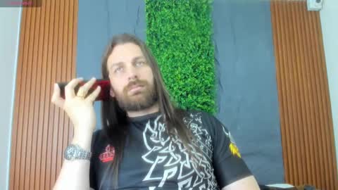 THE CAPTAIN online show from December 2, 6:32 pm